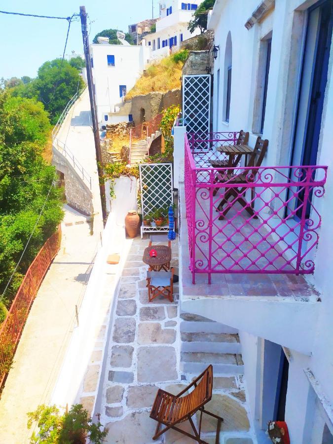 Traditional Family House, Ground Floor With Yard Koronos Екстер'єр фото